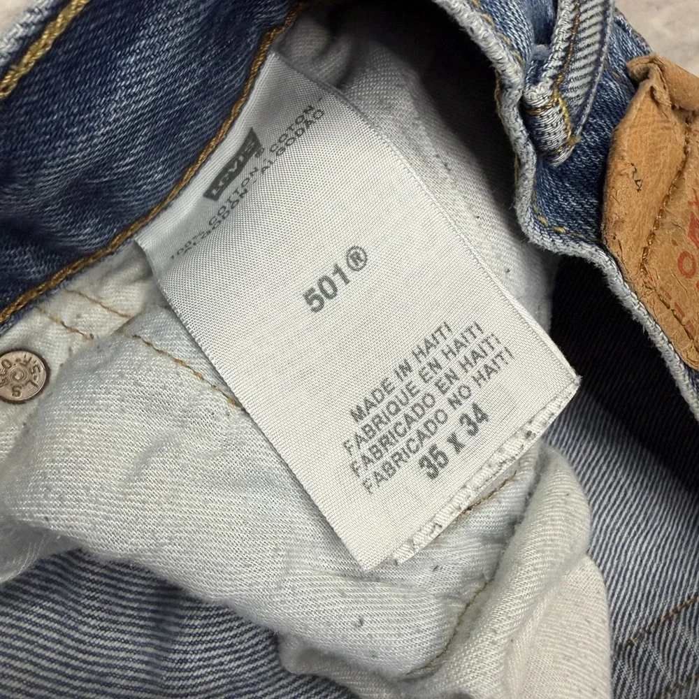 Levis 501 Straight Leg Jeans Mens Fits 35x32 Blue Button Fly Denim Y2K Work L